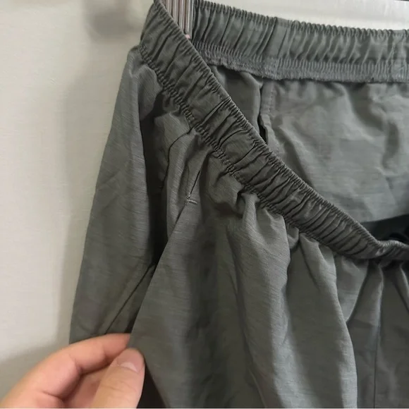 Nike Athletic Shorts in Forest Green Medium | Drawstring Loose Fit Back Pocket - Picture 13 of 13